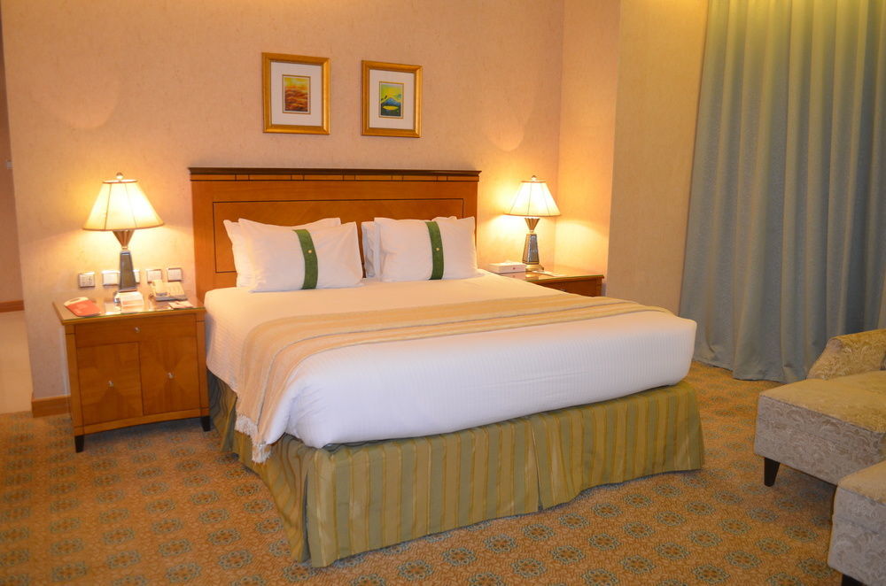 Eastyard Khobar Hotel - Formerly Ramada By Wyndham Khobar Dış mekan fotoğraf