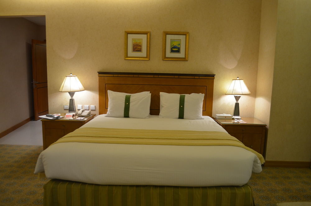 Eastyard Khobar Hotel - Formerly Ramada By Wyndham Khobar Dış mekan fotoğraf