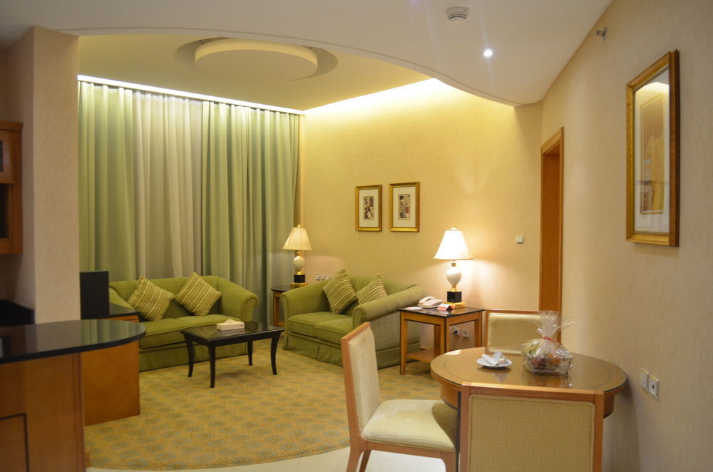 Eastyard Khobar Hotel - Formerly Ramada By Wyndham Khobar Dış mekan fotoğraf
